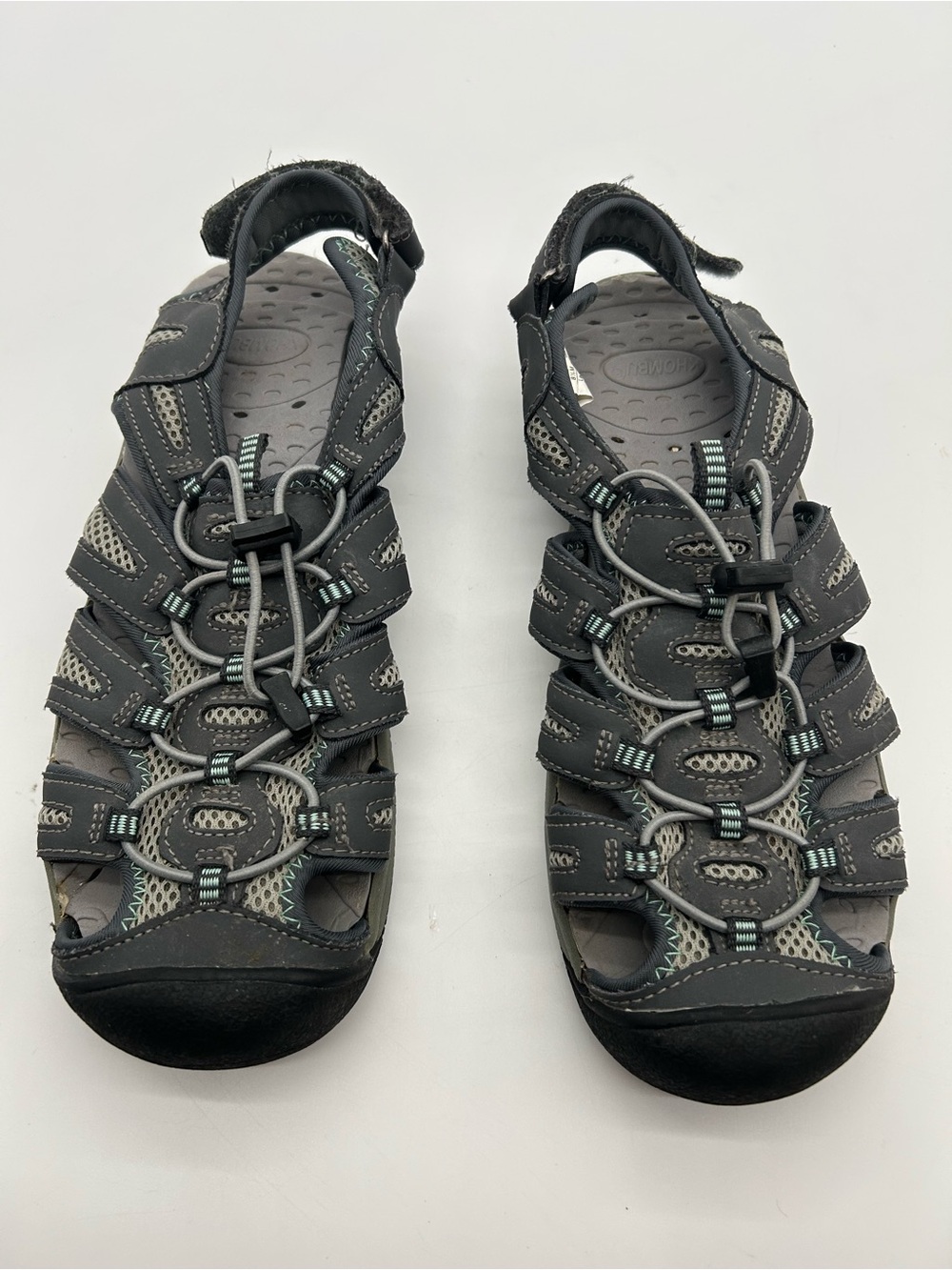 Khombu Women’s Crystal River Athletic SandalsWith Closed Toe size 8.5